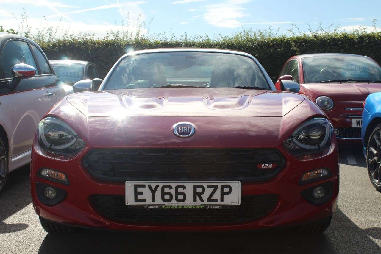 2016 FIAT 124 SPIDER 2016 FIAT 124 SPIDER