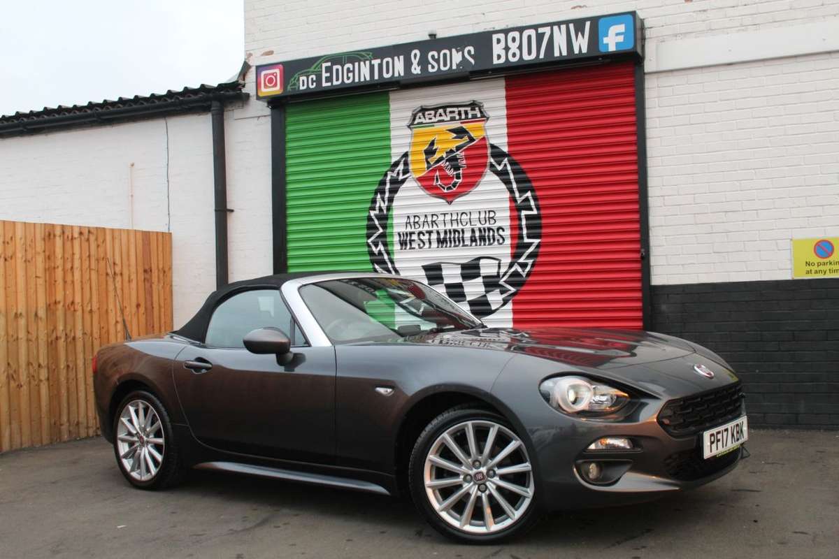 Check out this Fiat 124 Spider 2017 Petrol Manual