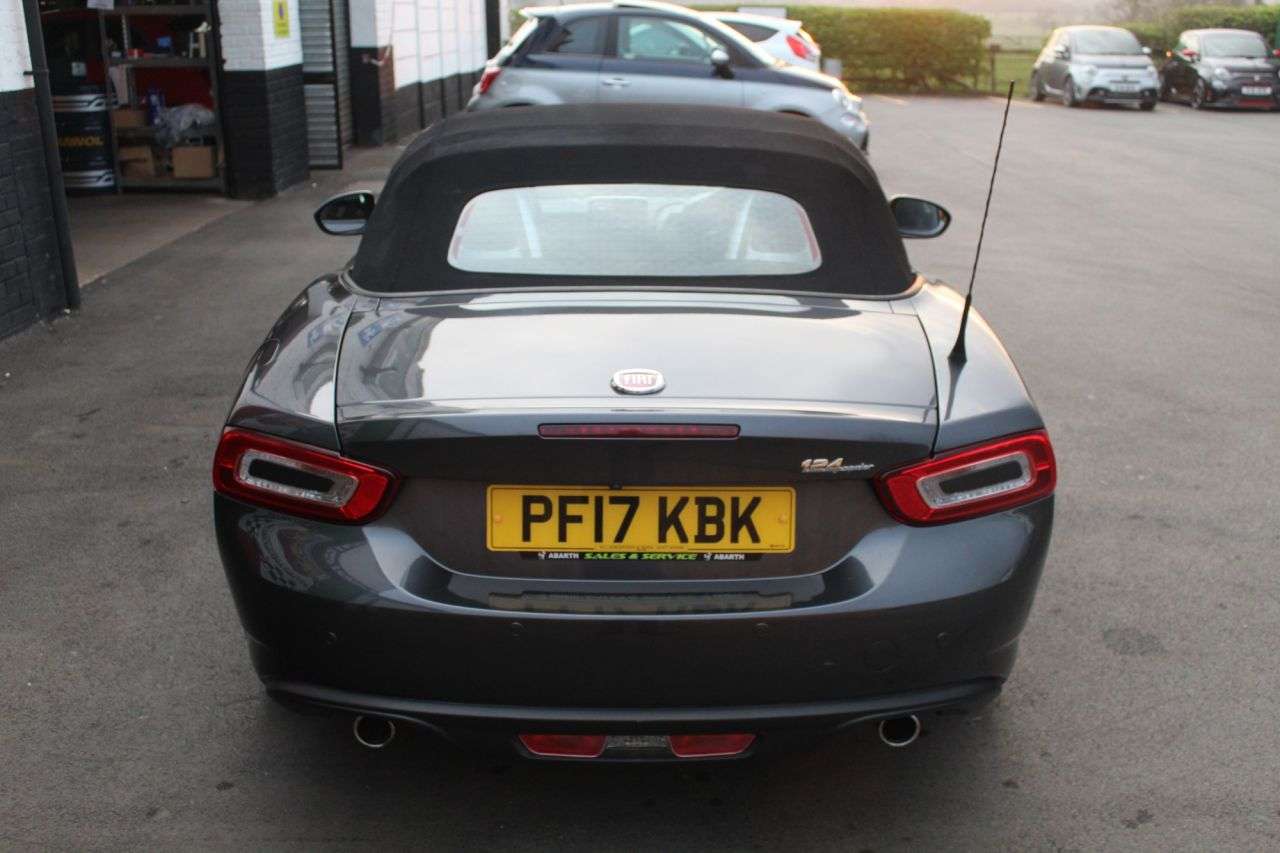 2017 FIAT 124 SPIDER 2017 FIAT 124 SPIDER