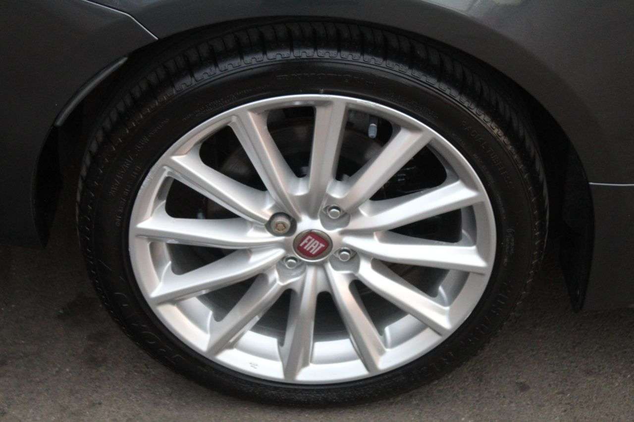 2017 FIAT 124 SPIDER 2017 FIAT 124 SPIDER