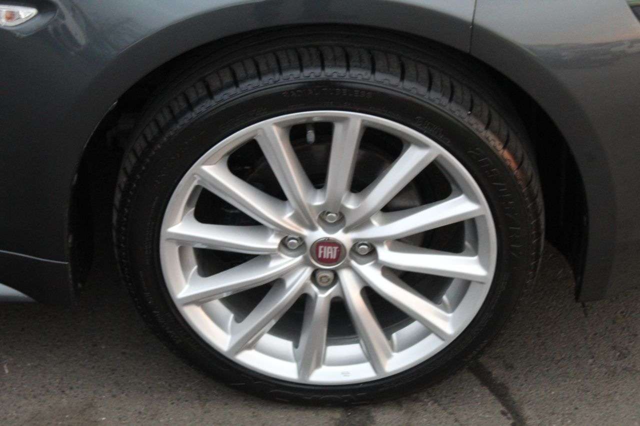 2017 FIAT 124 SPIDER 2017 FIAT 124 SPIDER