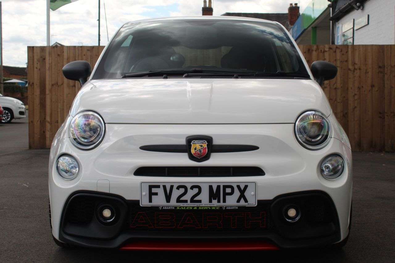 2022 ABARTH 595 2022 ABARTH 595