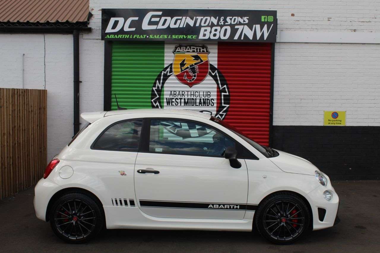 2022 ABARTH 595 2022 ABARTH 595