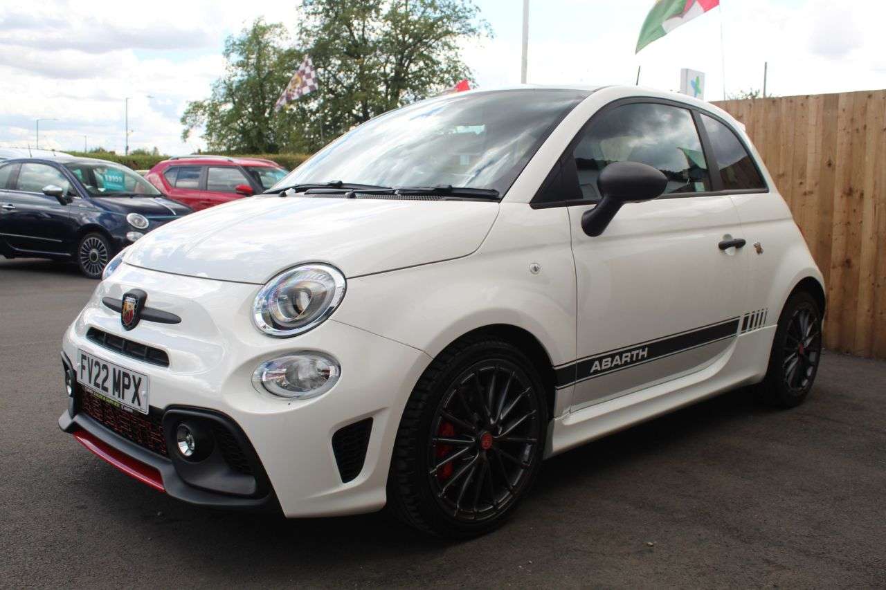 2022 ABARTH 595 2022 ABARTH 595