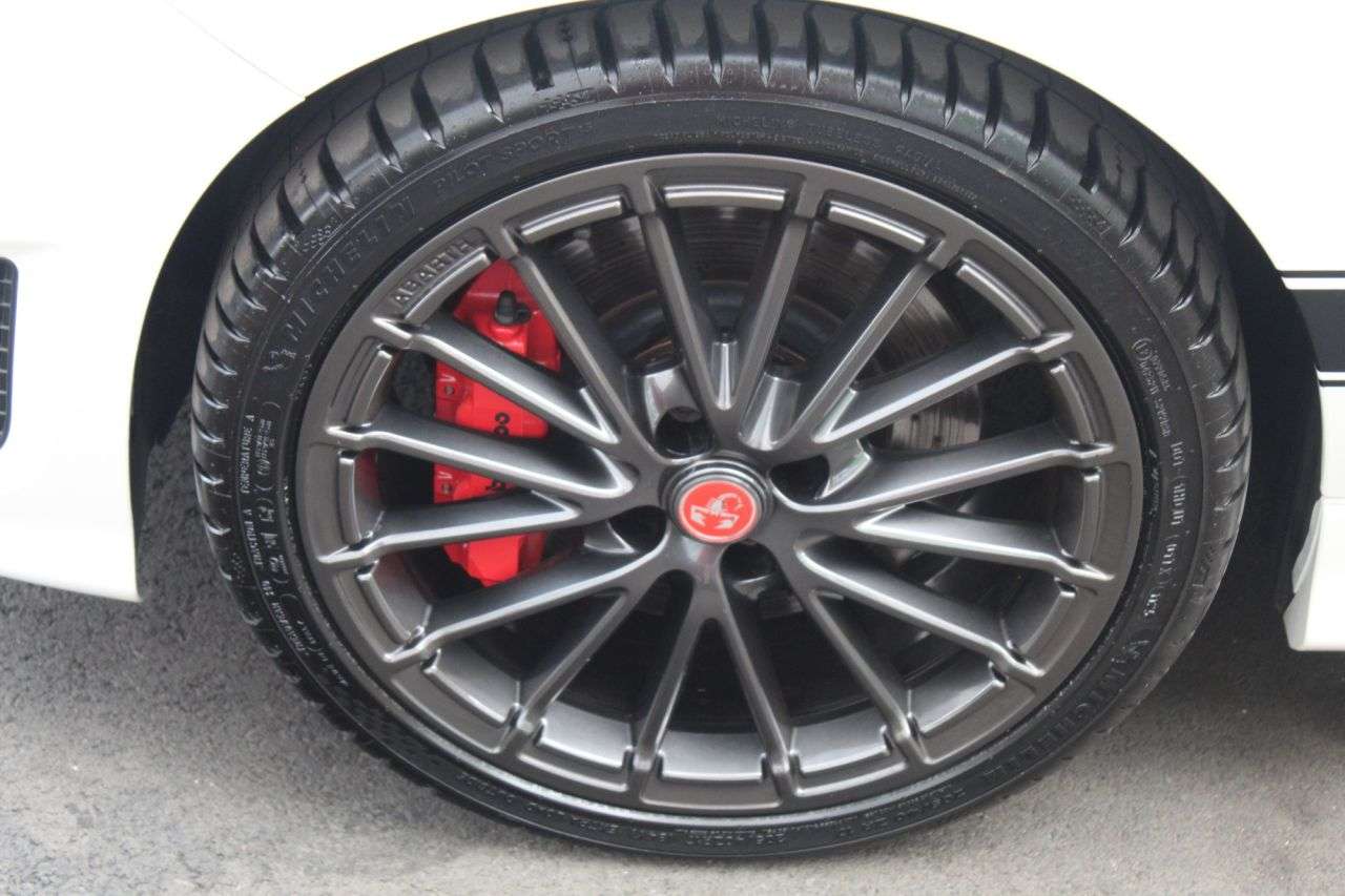 2022 ABARTH 595 2022 ABARTH 595