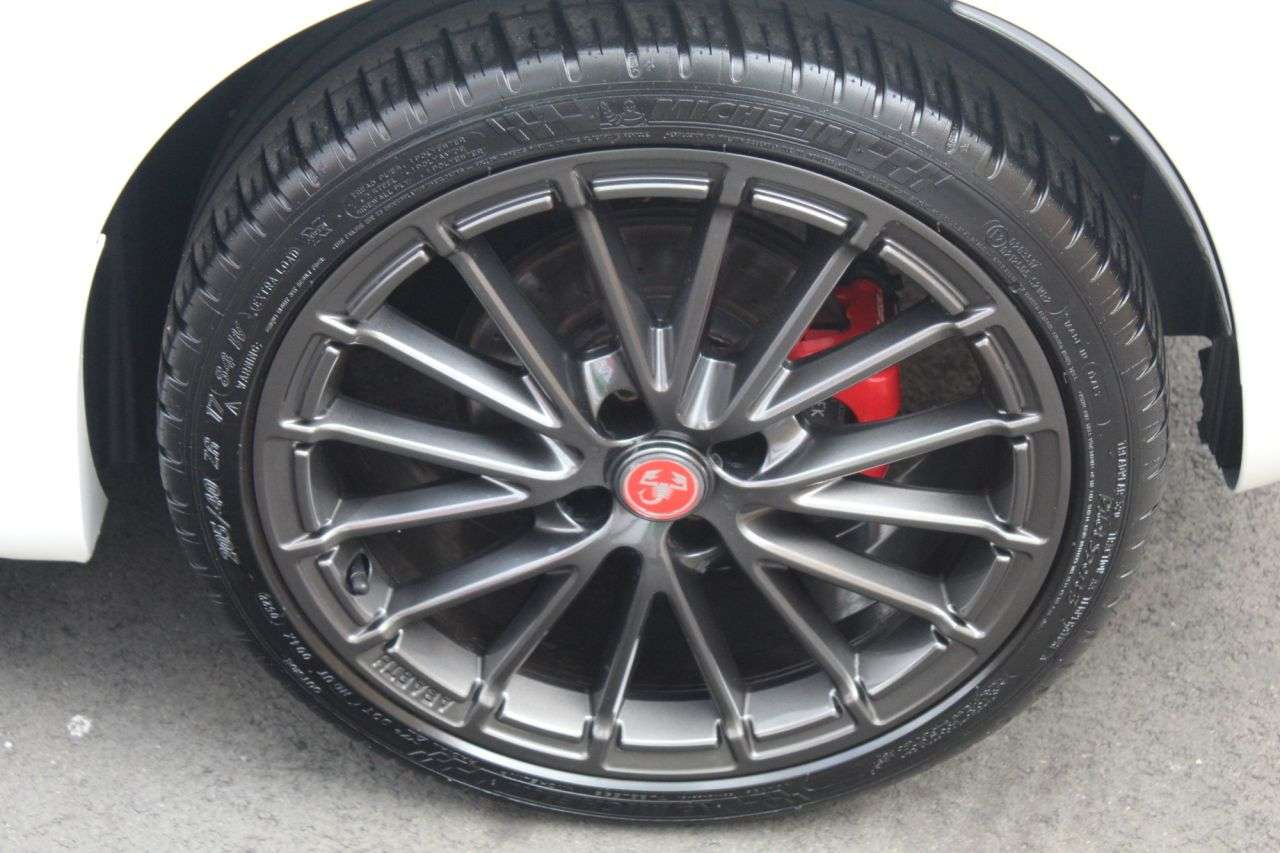 2022 ABARTH 595 2022 ABARTH 595