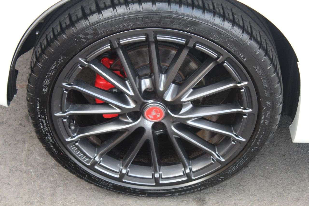 2022 ABARTH 595 2022 ABARTH 595