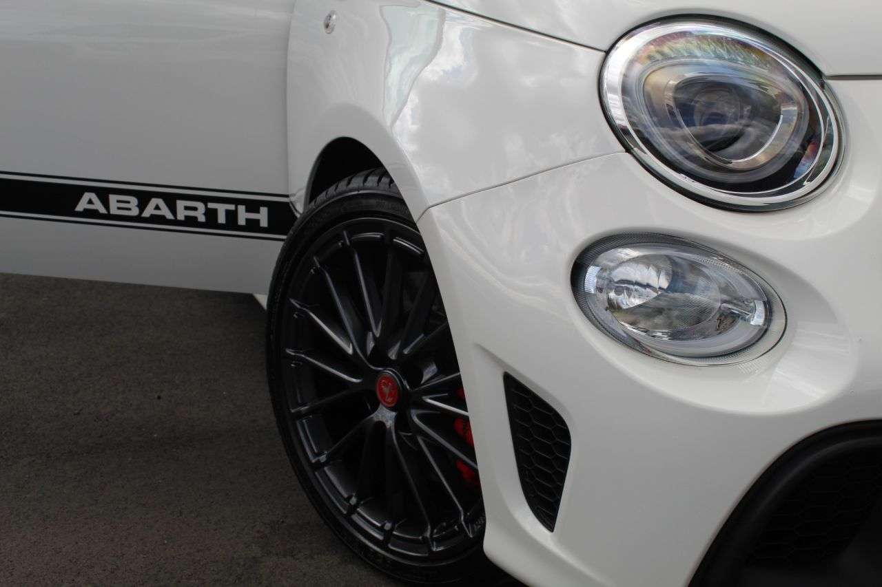 2022 ABARTH 595 2022 ABARTH 595