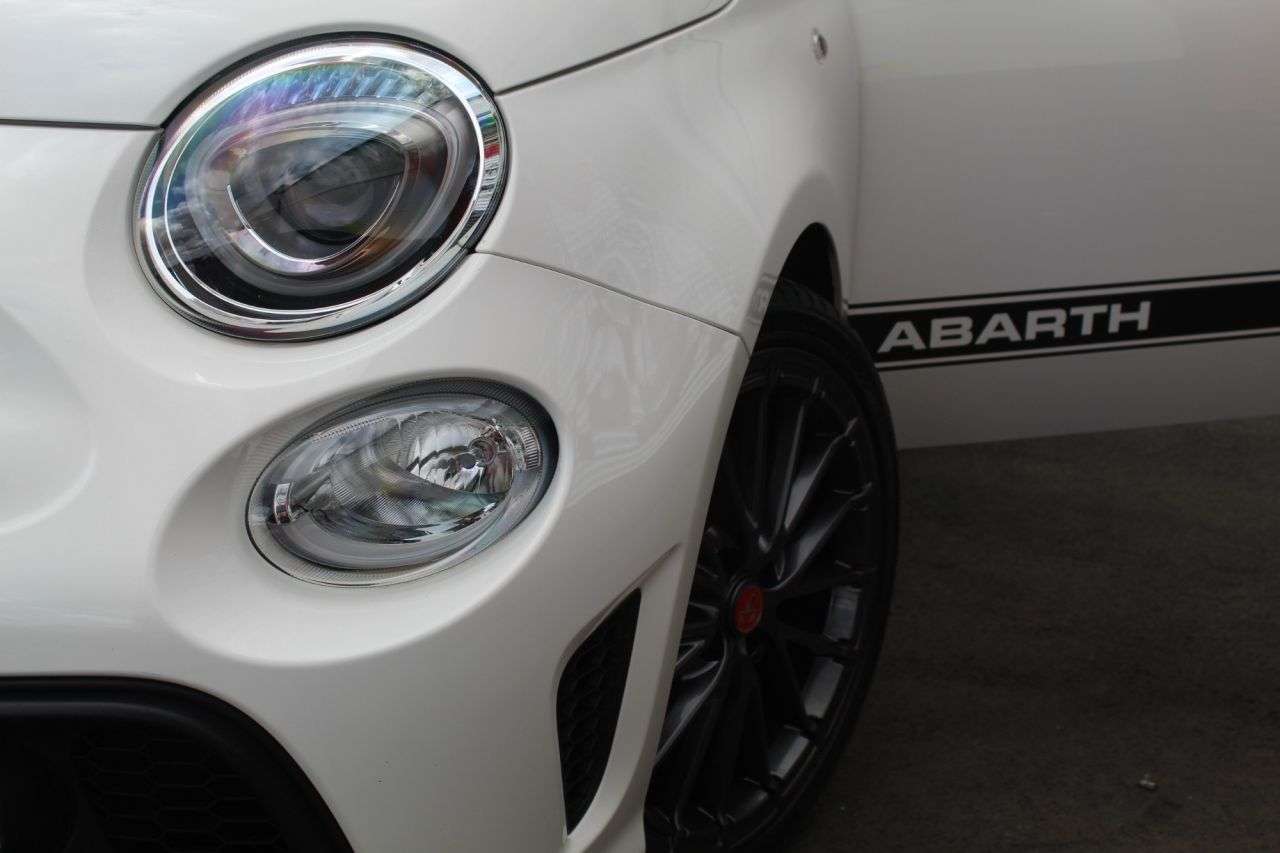 2022 ABARTH 595 2022 ABARTH 595