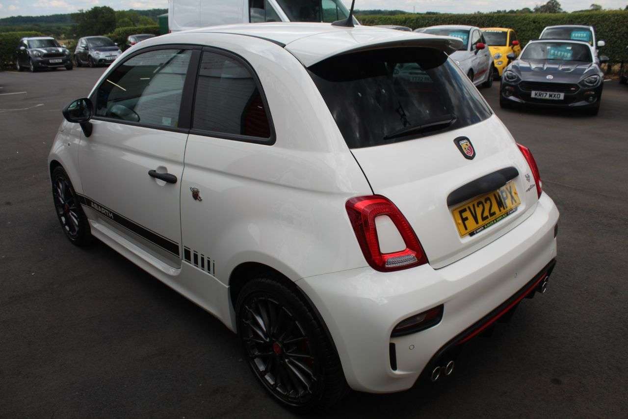 2022 ABARTH 595 2022 ABARTH 595