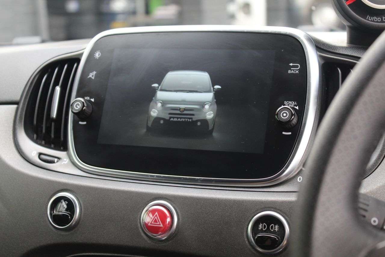 2022 ABARTH 595 2022 ABARTH 595
