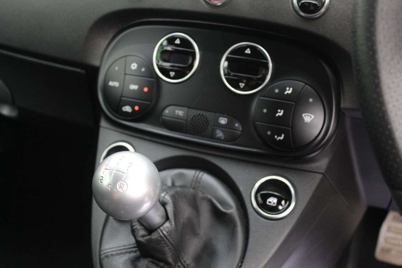 2022 ABARTH 595 2022 ABARTH 595