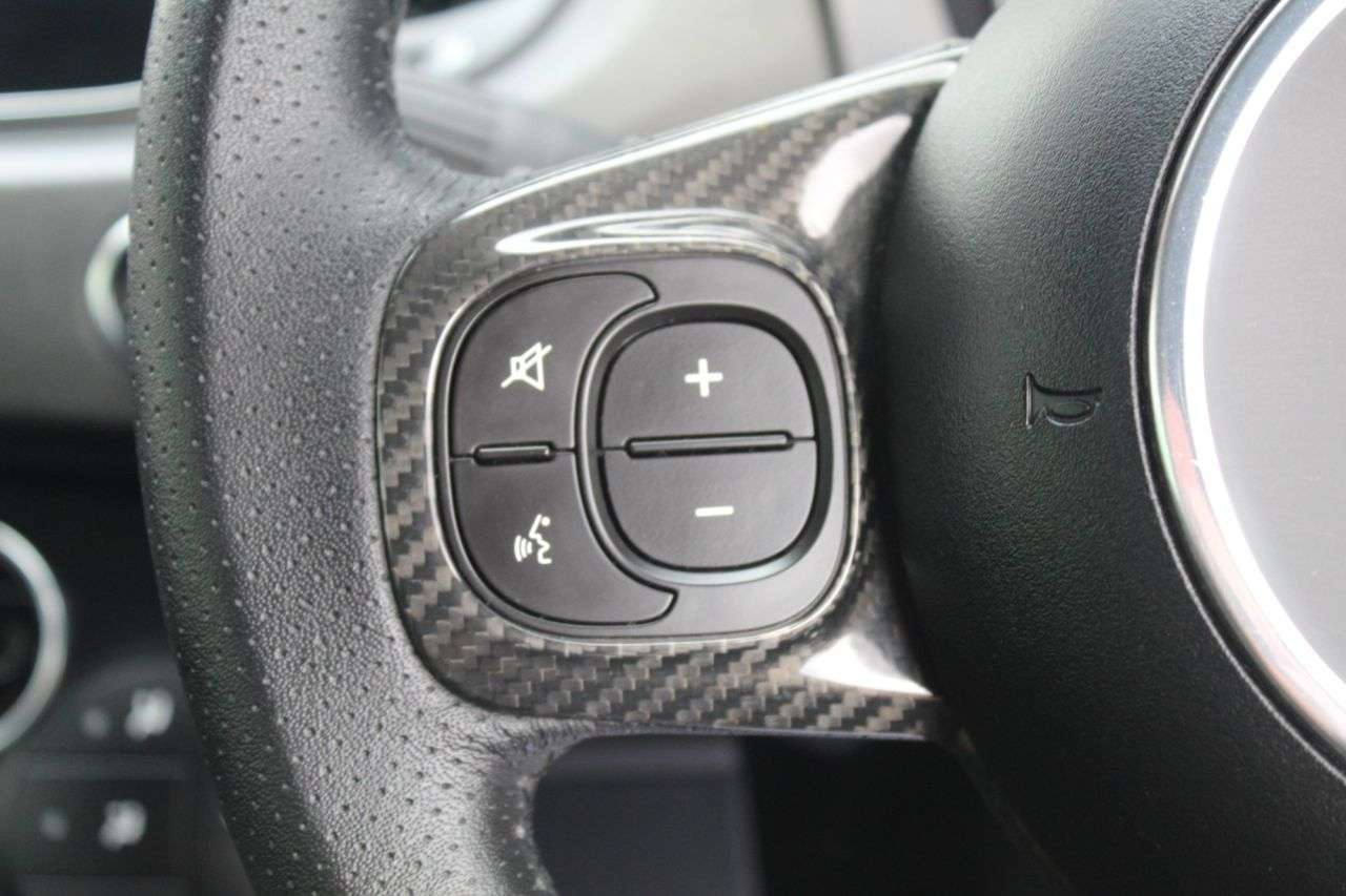 2022 ABARTH 595 2022 ABARTH 595