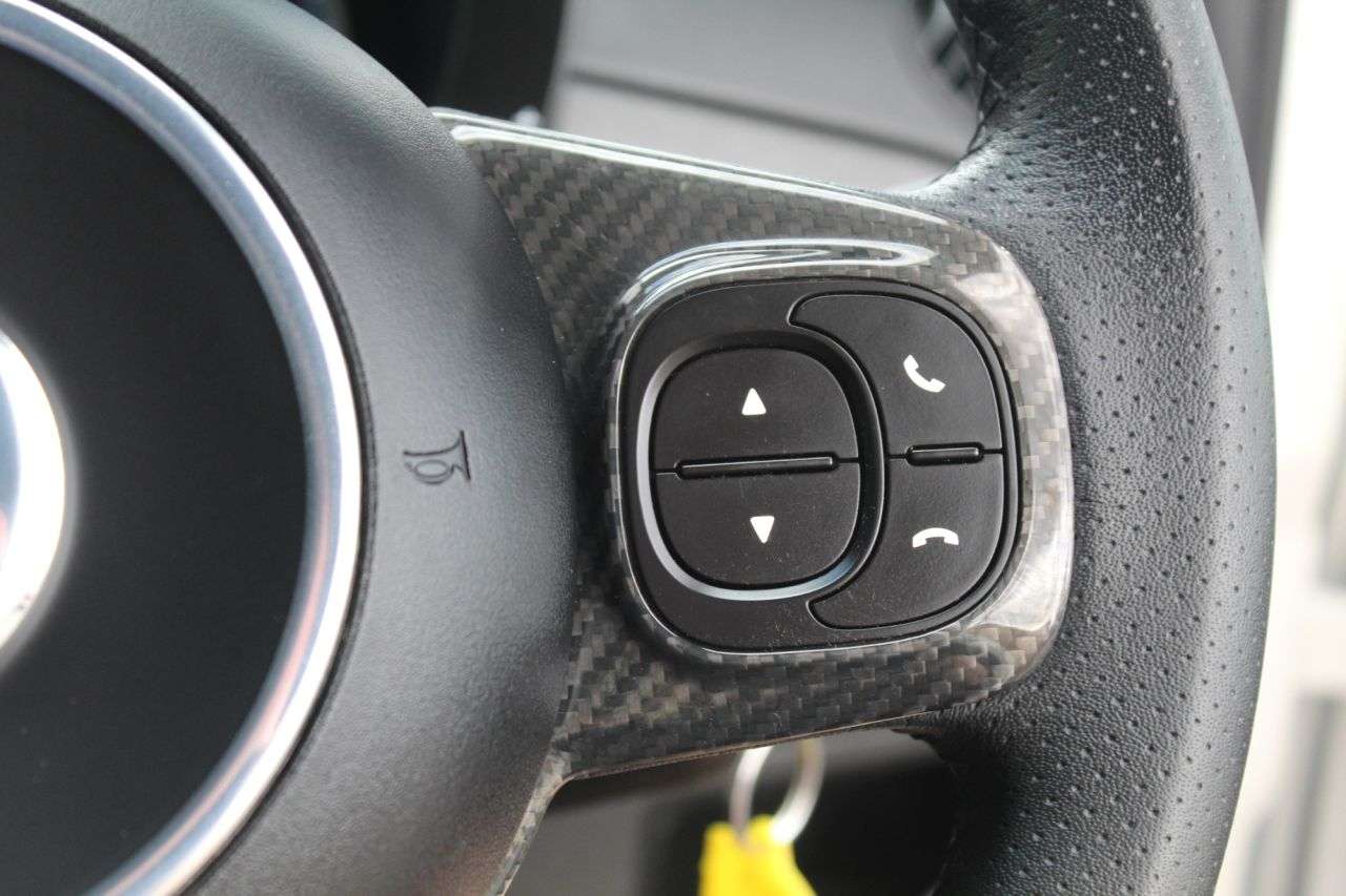 2022 ABARTH 595 2022 ABARTH 595