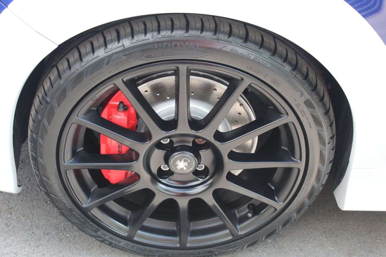 2020 ABARTH 695 2020 ABARTH 695