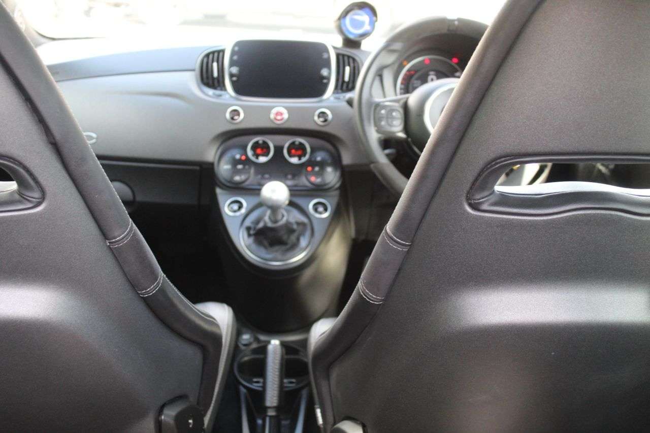 2020 ABARTH 695 2020 ABARTH 695