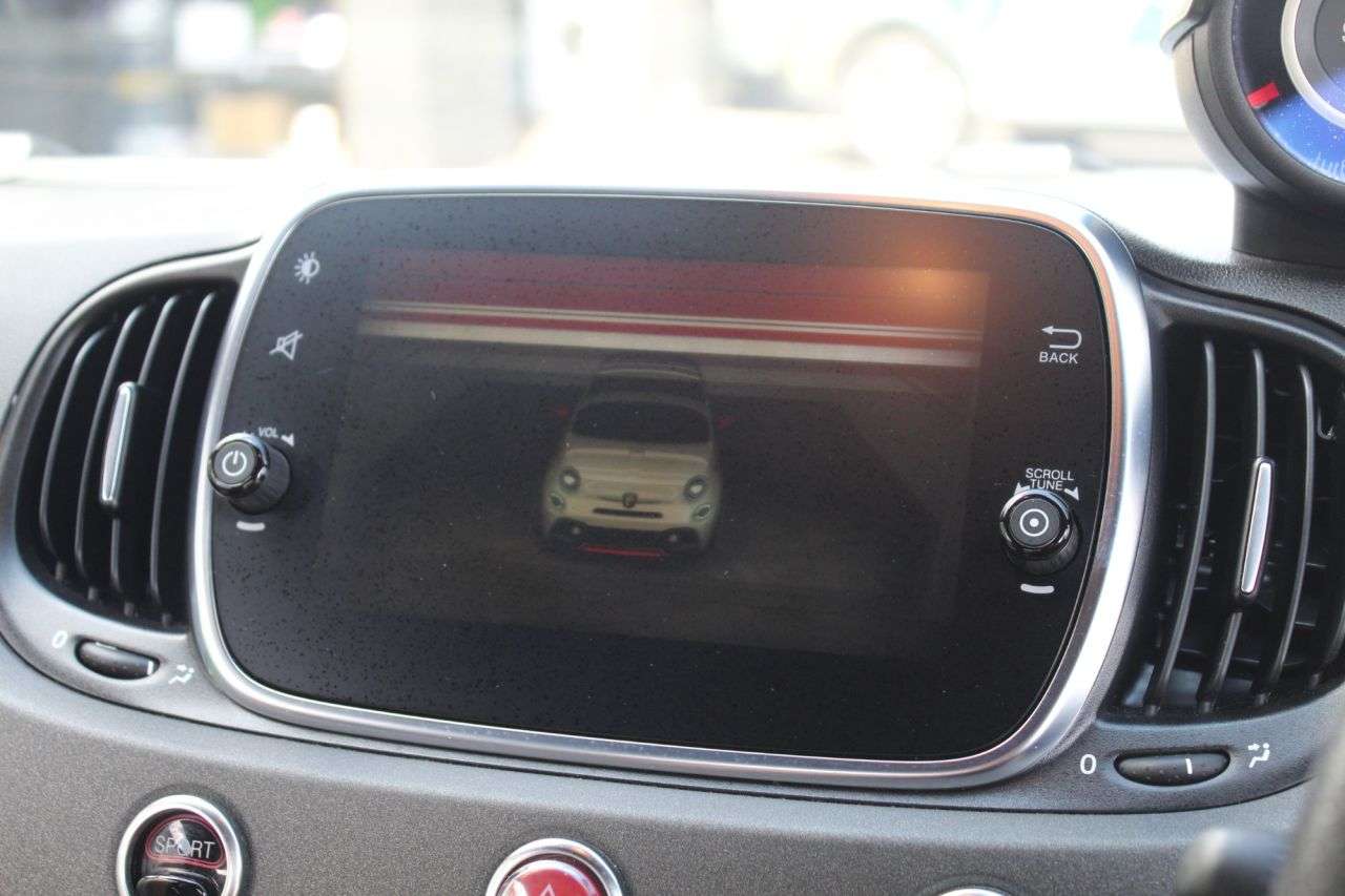 2020 ABARTH 695 2020 ABARTH 695