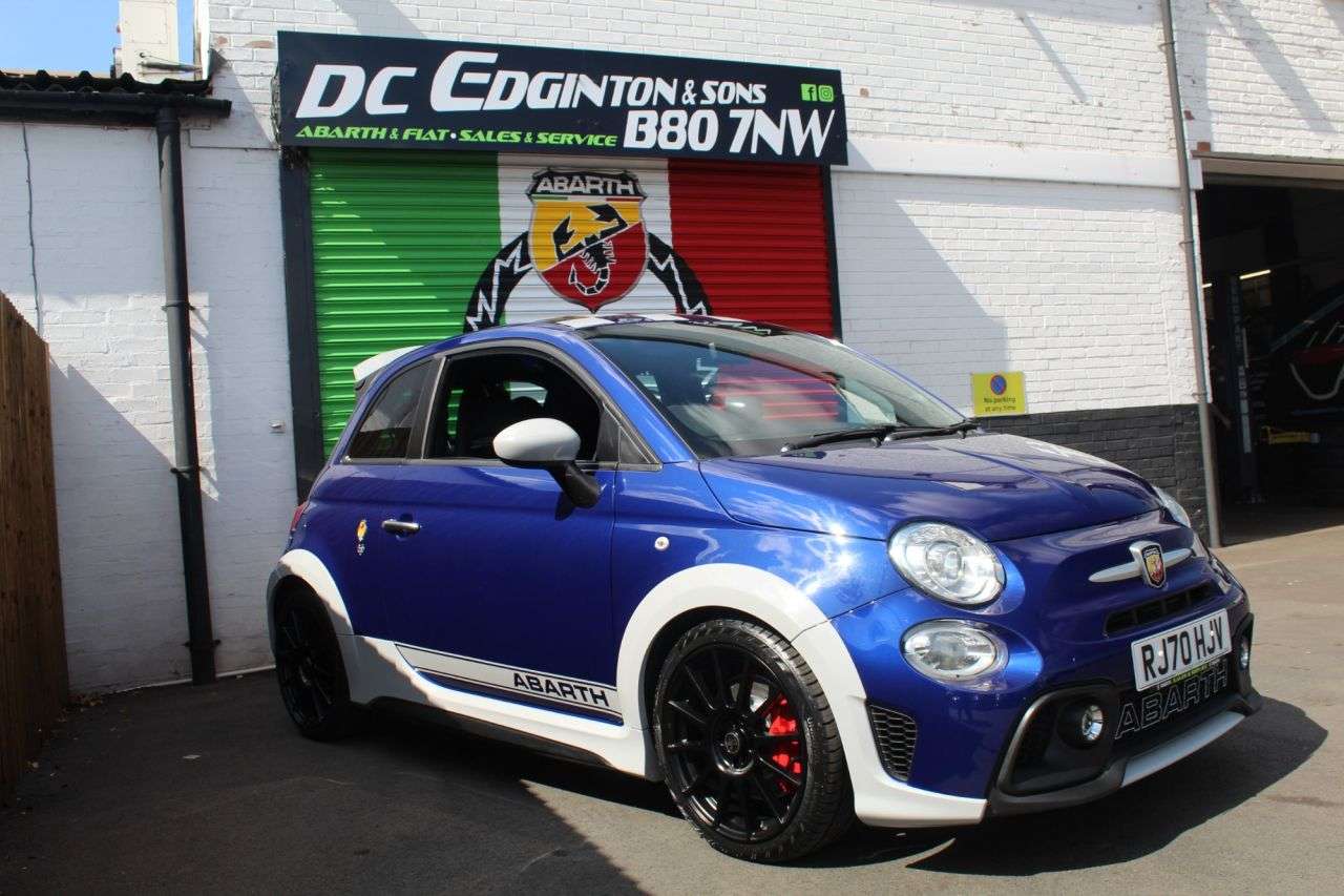 2020 ABARTH 695 2020 ABARTH 695