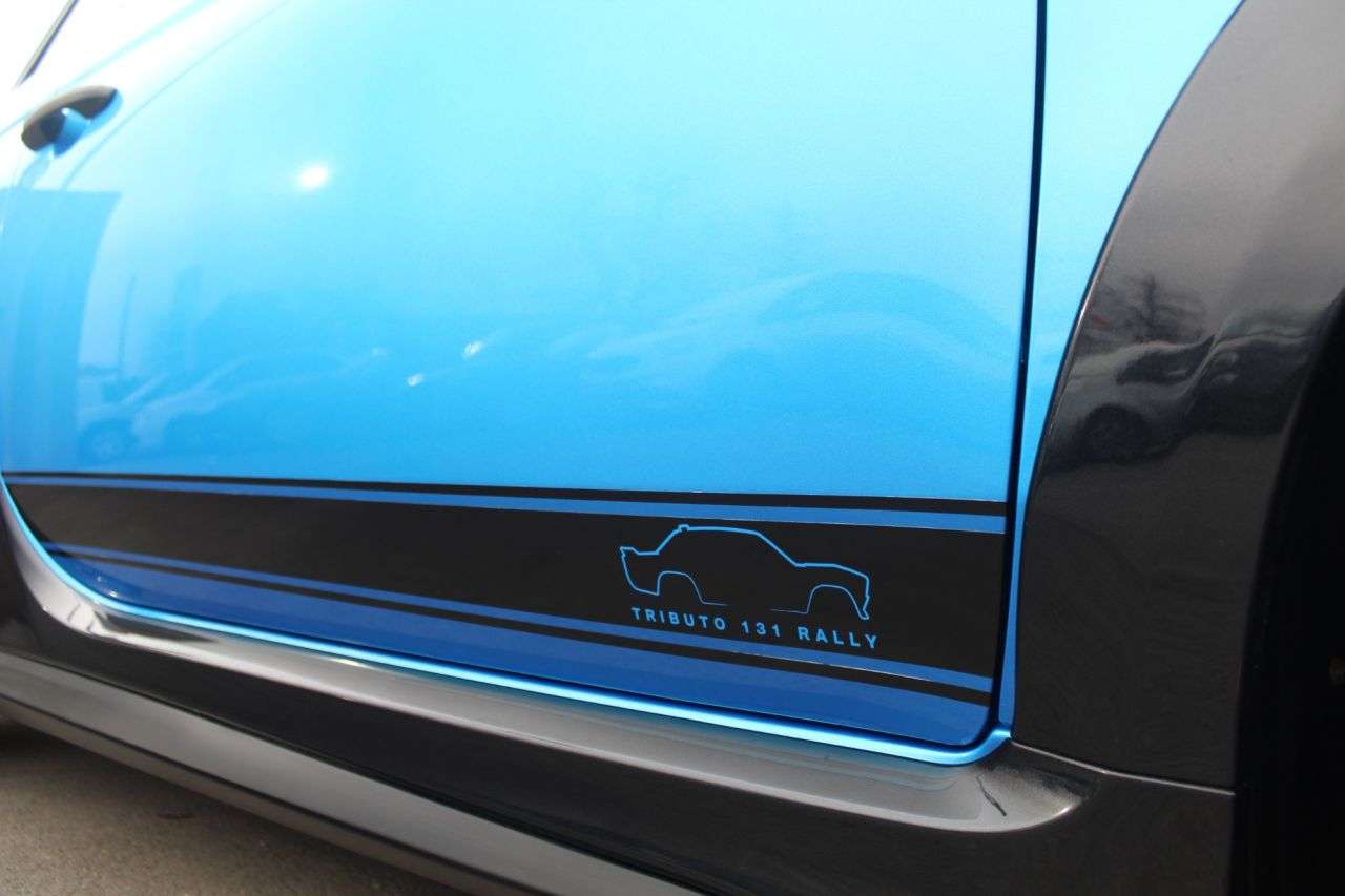 2023 ABARTH 695 2023 ABARTH 695