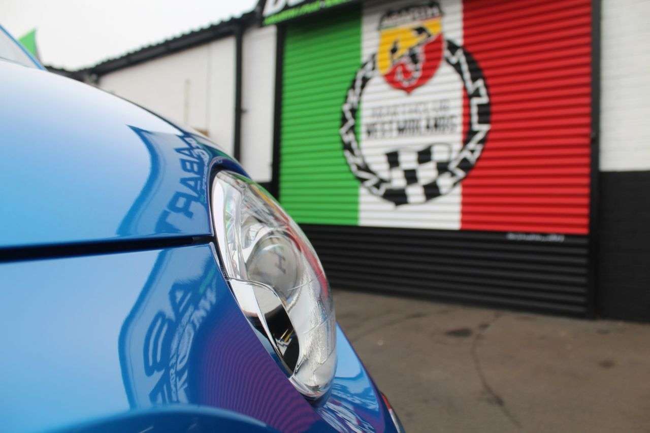 2023 ABARTH 695 2023 ABARTH 695