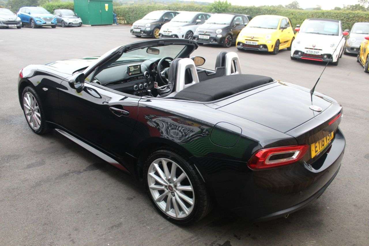 2018 FIAT 124 SPIDER 2018 FIAT 124 SPIDER
