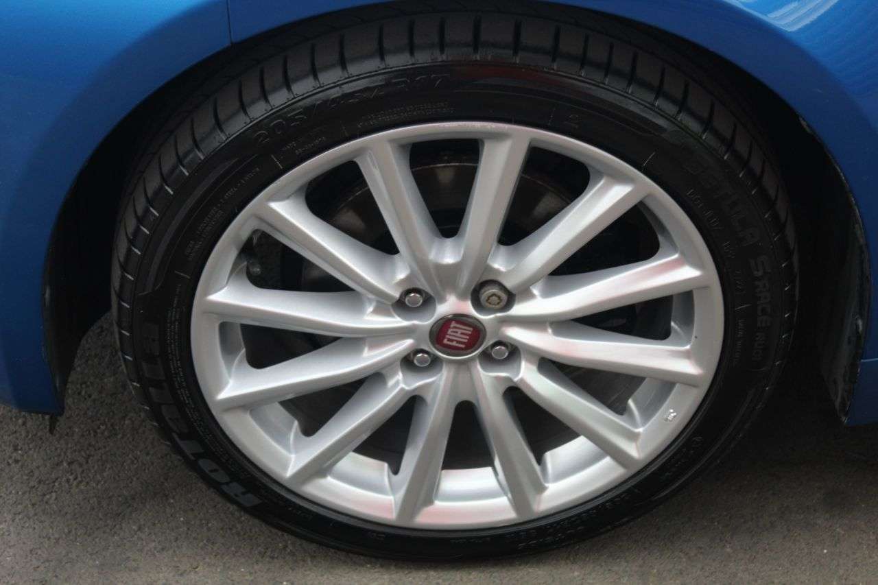 2017 FIAT 124 SPIDER 2017 FIAT 124 SPIDER