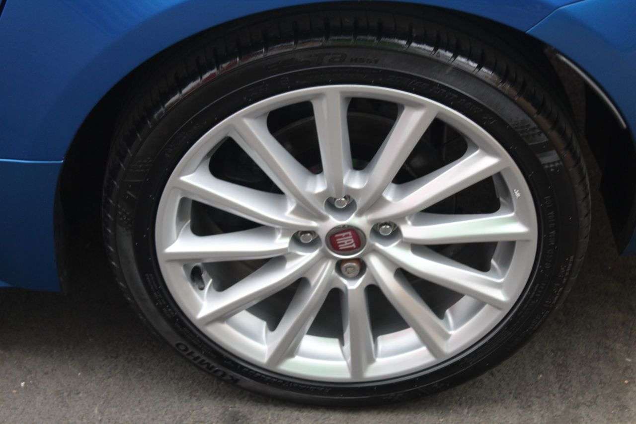 2017 FIAT 124 SPIDER 2017 FIAT 124 SPIDER