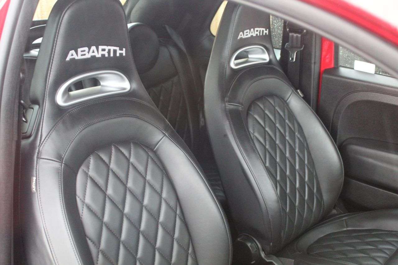 2024 ABARTH 595C 2024 ABARTH 595C
