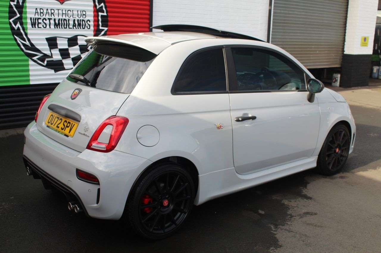 2022 ABARTH 595 2022 ABARTH 595