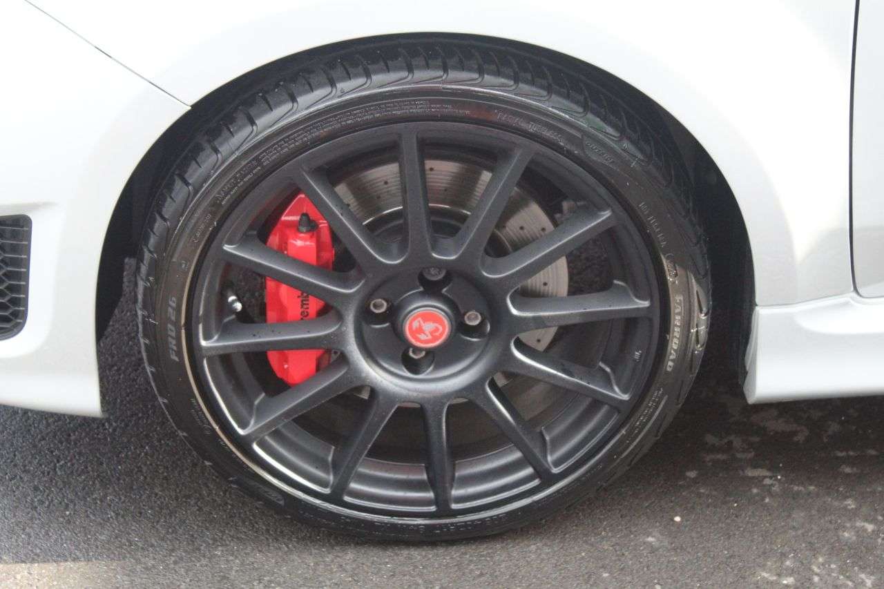 2022 ABARTH 595 2022 ABARTH 595