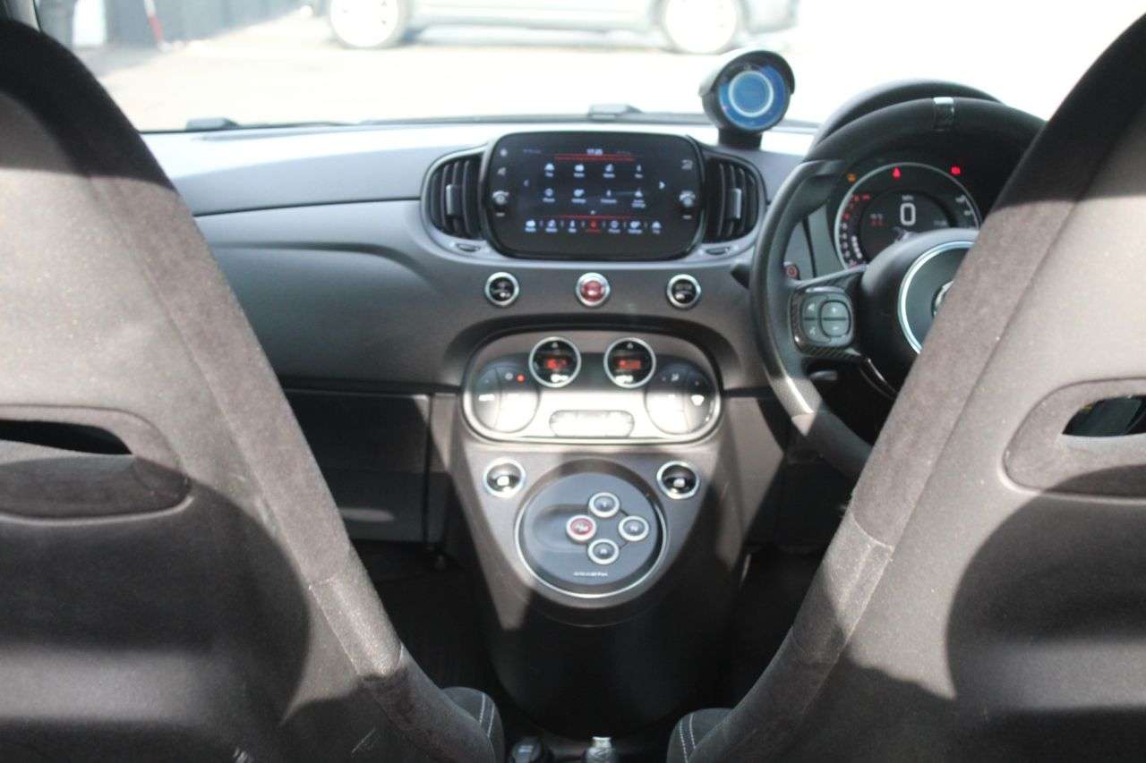 2022 ABARTH 595 2022 ABARTH 595