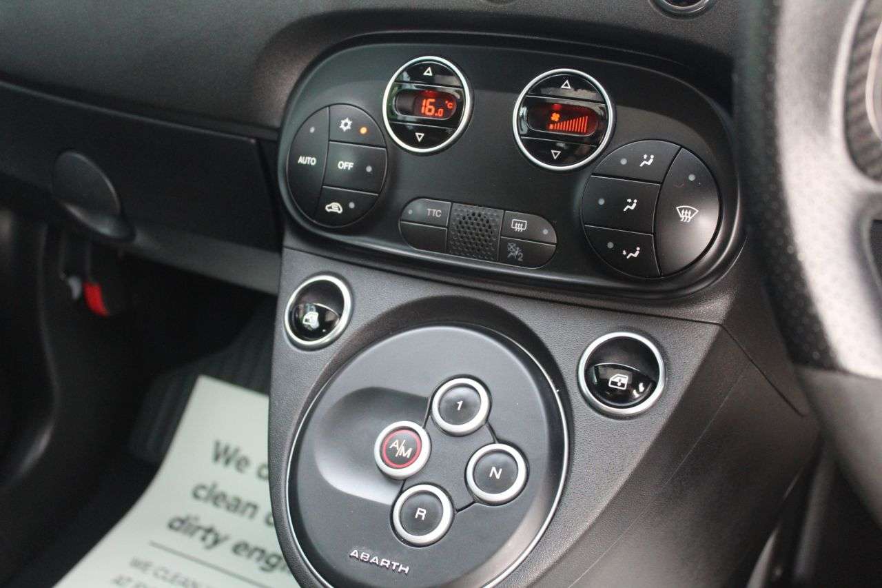 2022 ABARTH 595 2022 ABARTH 595