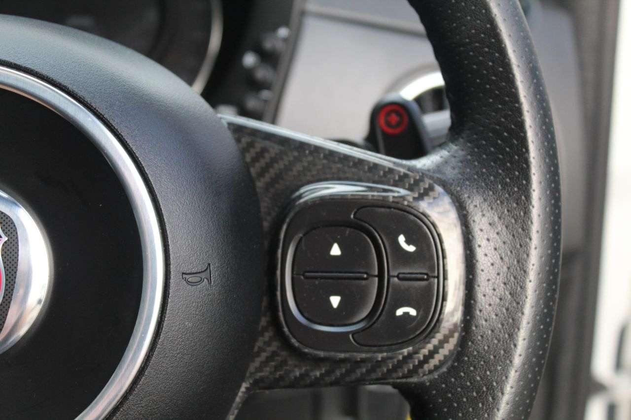 2022 ABARTH 595 2022 ABARTH 595