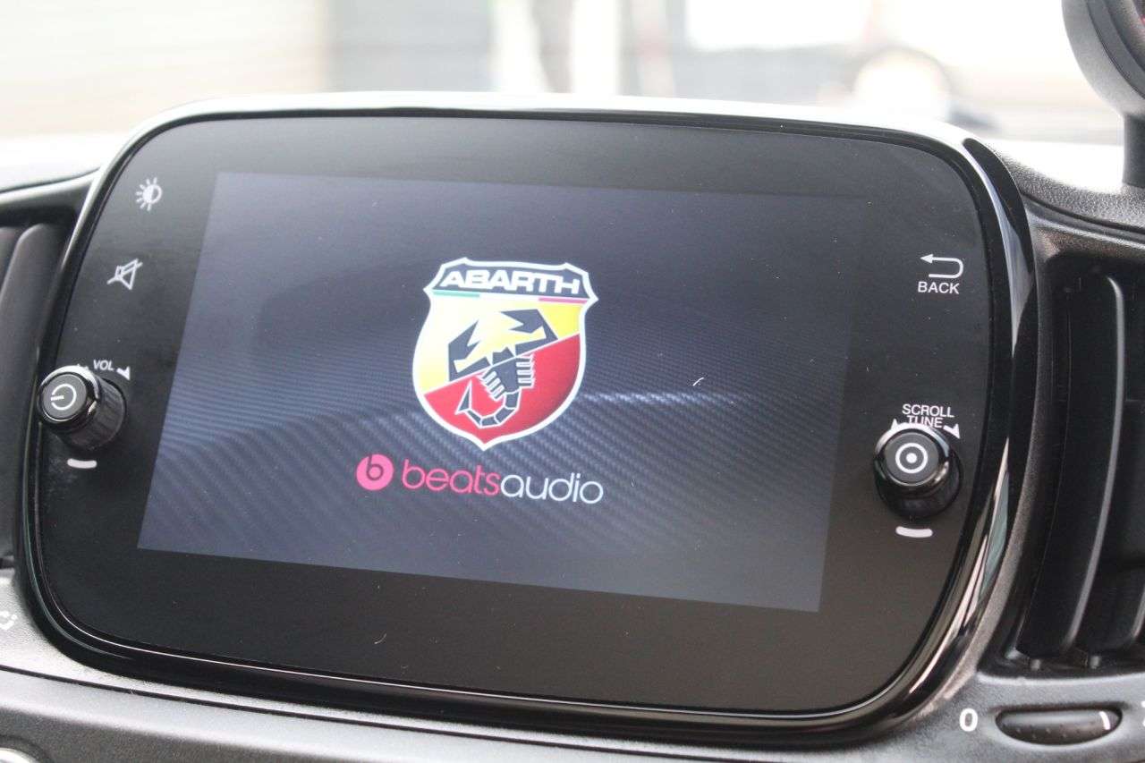 2022 ABARTH 595 2022 ABARTH 595