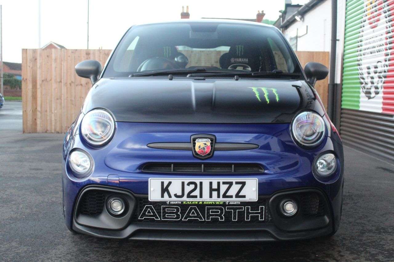 2021 ABARTH 595 2021 ABARTH 595