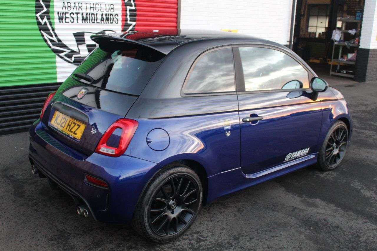 2021 ABARTH 595 2021 ABARTH 595