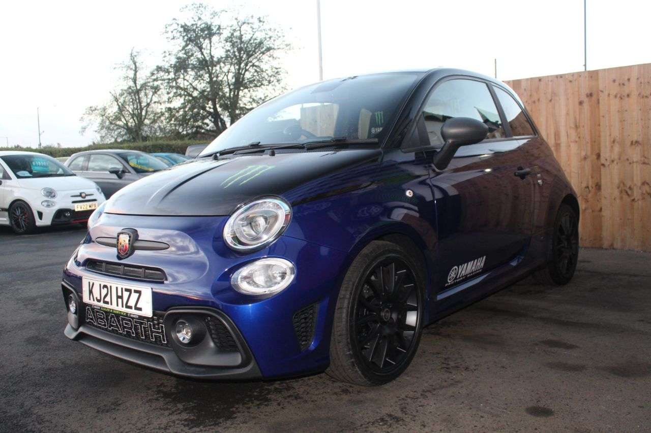 2021 ABARTH 595 2021 ABARTH 595