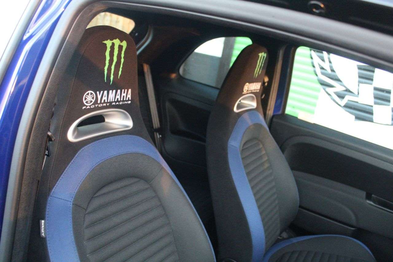 2021 ABARTH 595 2021 ABARTH 595