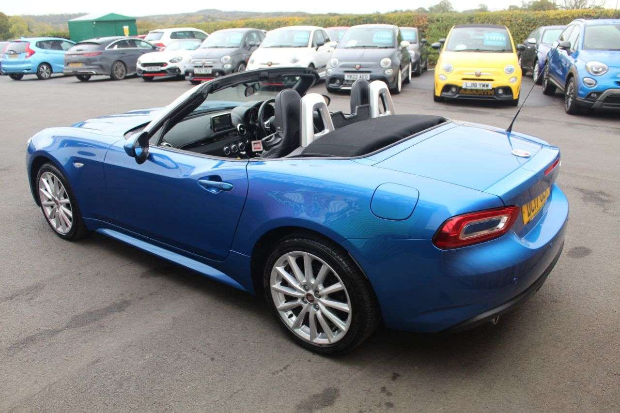 2017 FIAT 124 SPIDER 2017 FIAT 124 SPIDER