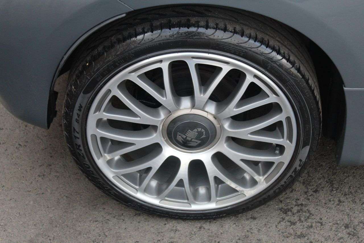 2017 ABARTH 595 2017 ABARTH 595