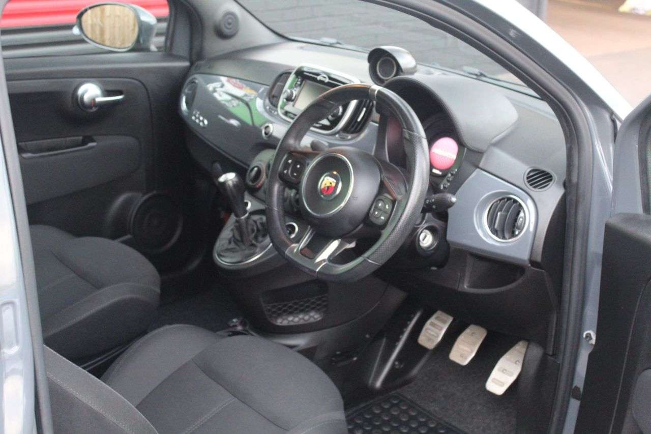 2017 ABARTH 595 2017 ABARTH 595