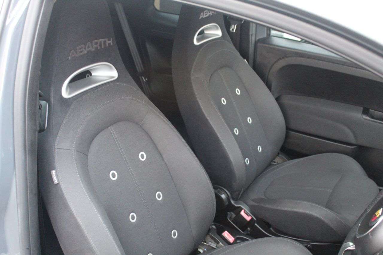 2017 ABARTH 595 2017 ABARTH 595