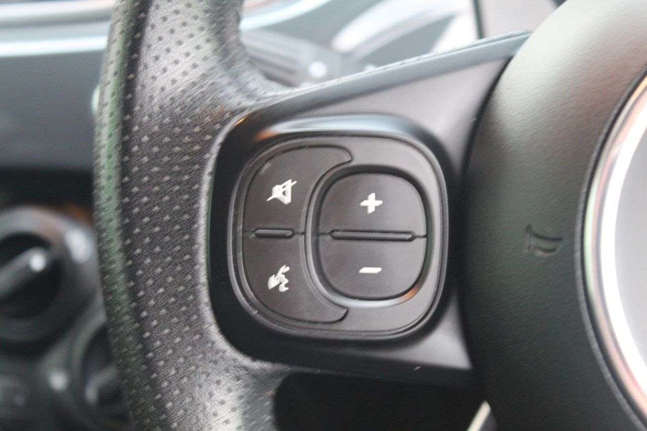 2017 ABARTH 595 2017 ABARTH 595