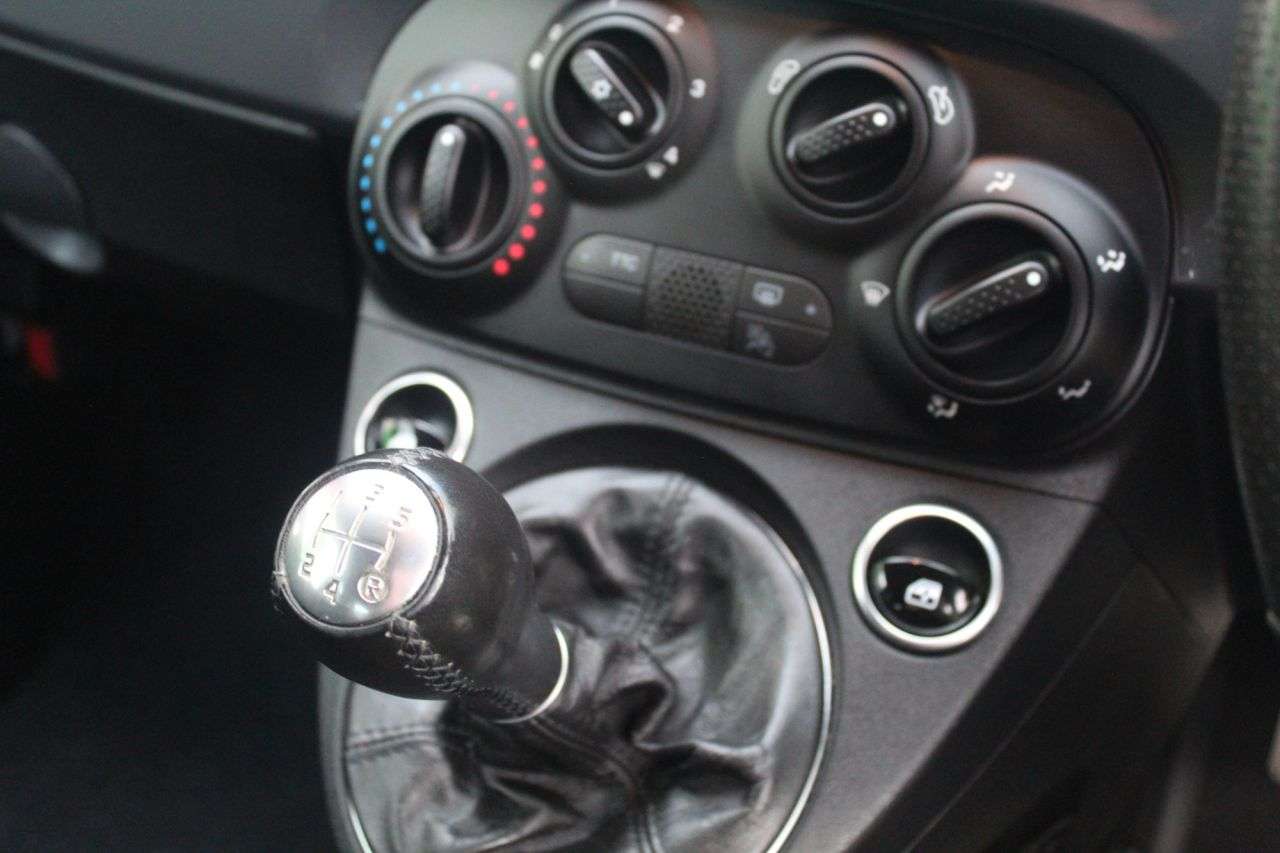 2017 ABARTH 595 2017 ABARTH 595