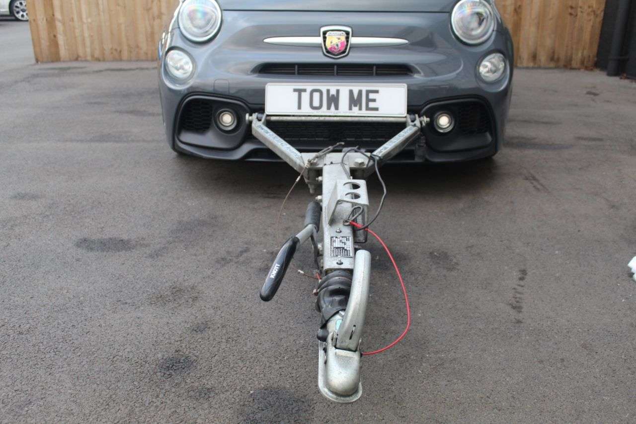 2017 ABARTH 595 2017 ABARTH 595