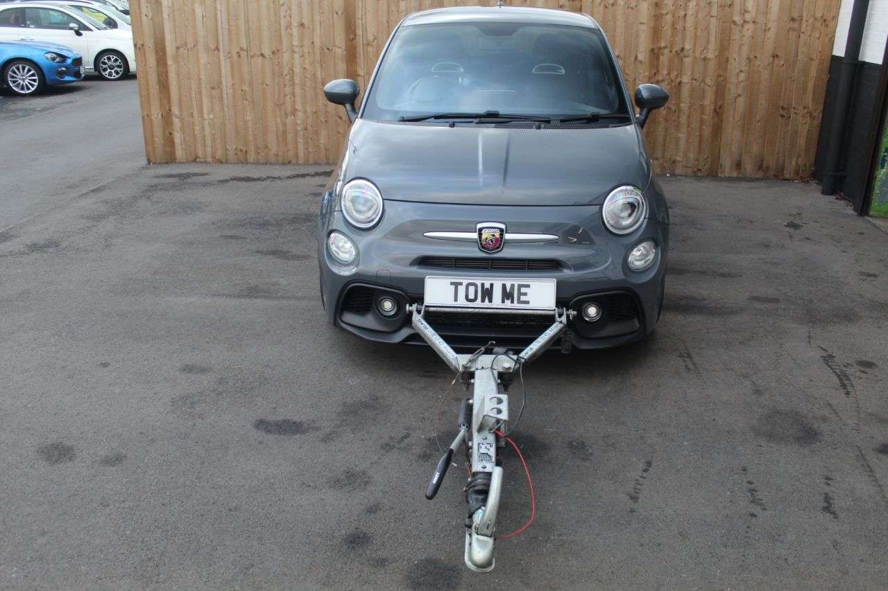 2017 ABARTH 595 2017 ABARTH 595