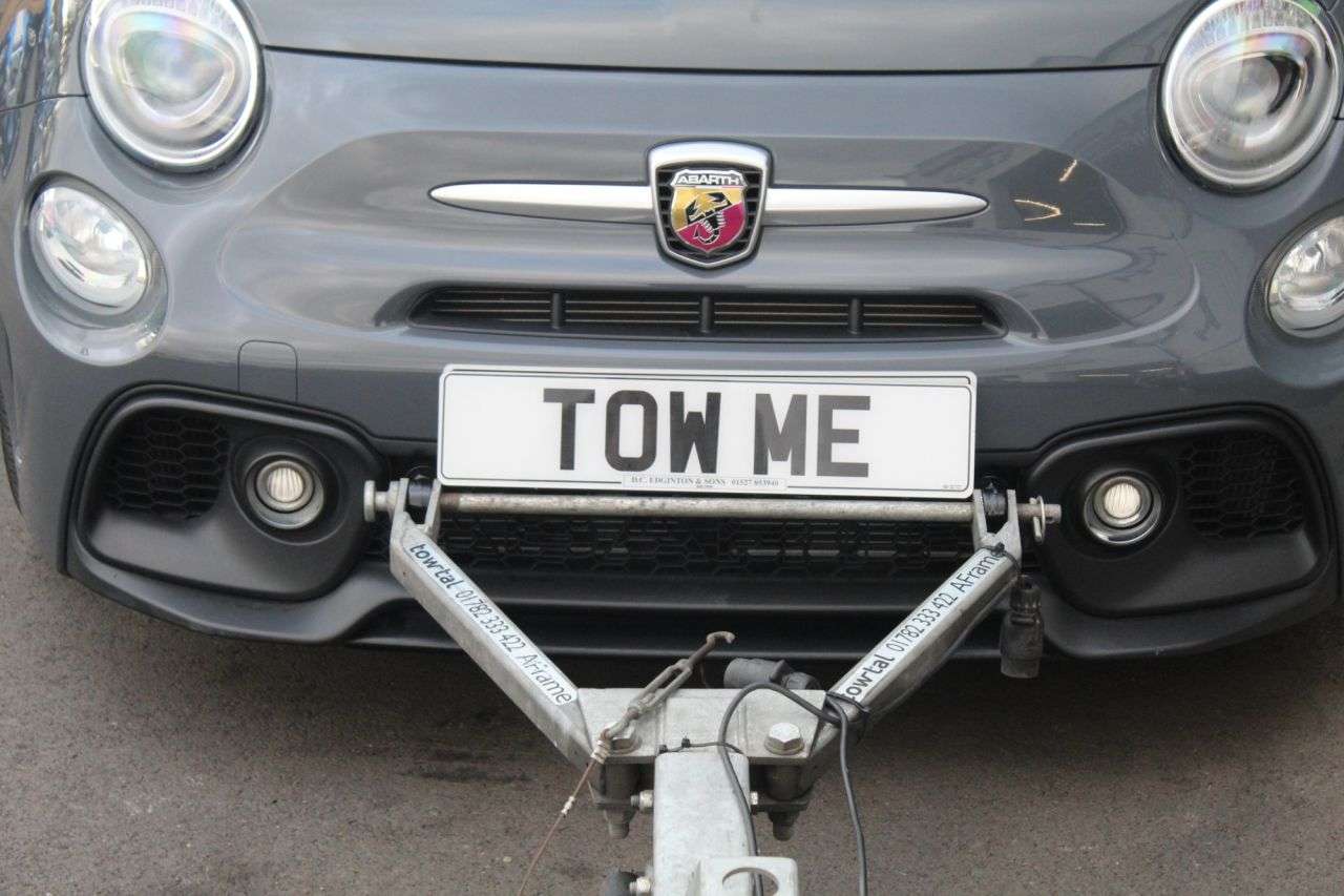 2017 ABARTH 595 2017 ABARTH 595