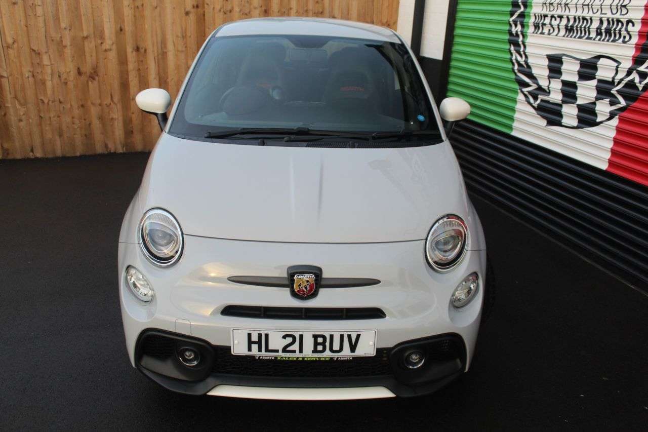 2021 ABARTH 595 2021 ABARTH 595