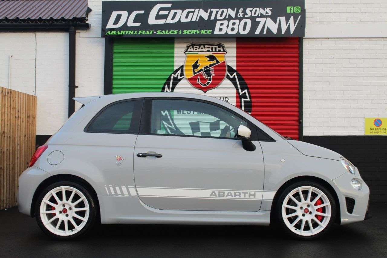 2021 ABARTH 595 2021 ABARTH 595