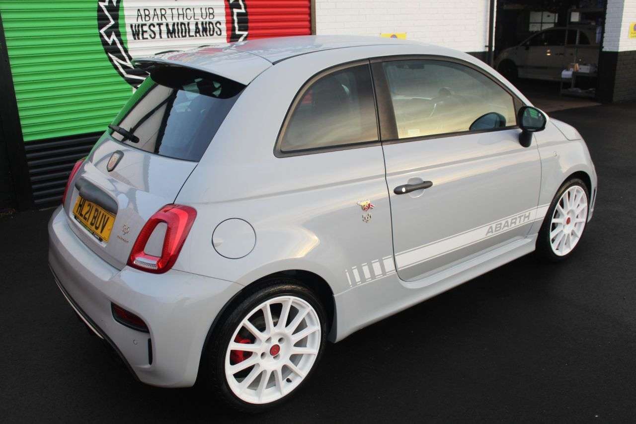 2021 ABARTH 595 2021 ABARTH 595
